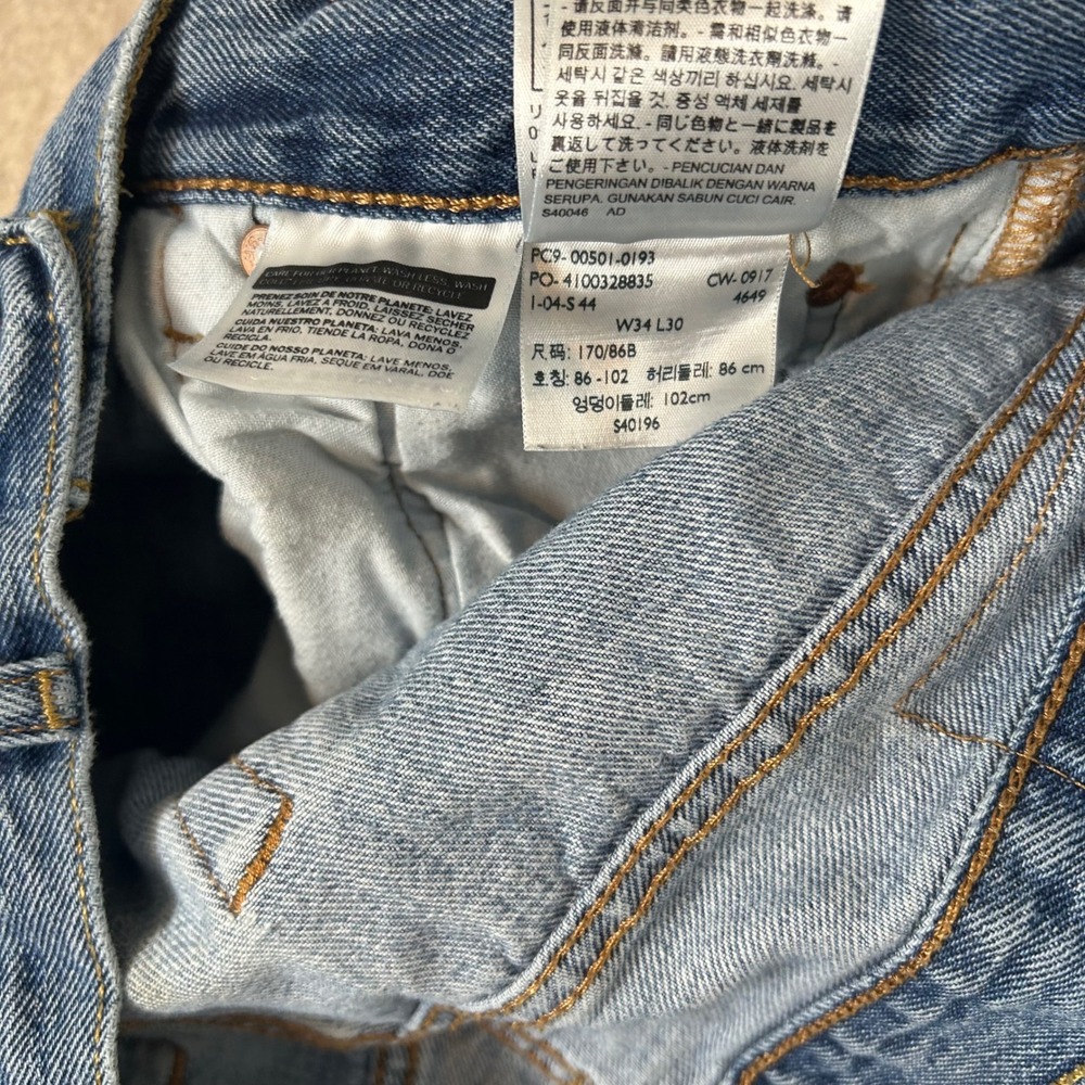 Levi's 501 Original Fit Jeans Mens W34 L30 Blue Medium Wash Straight Leg - Picture 7 of 11